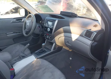 2010 Subaru Forester 2.5X Premium из США, поврежденный, VIN JF2SH6CC2AH731852